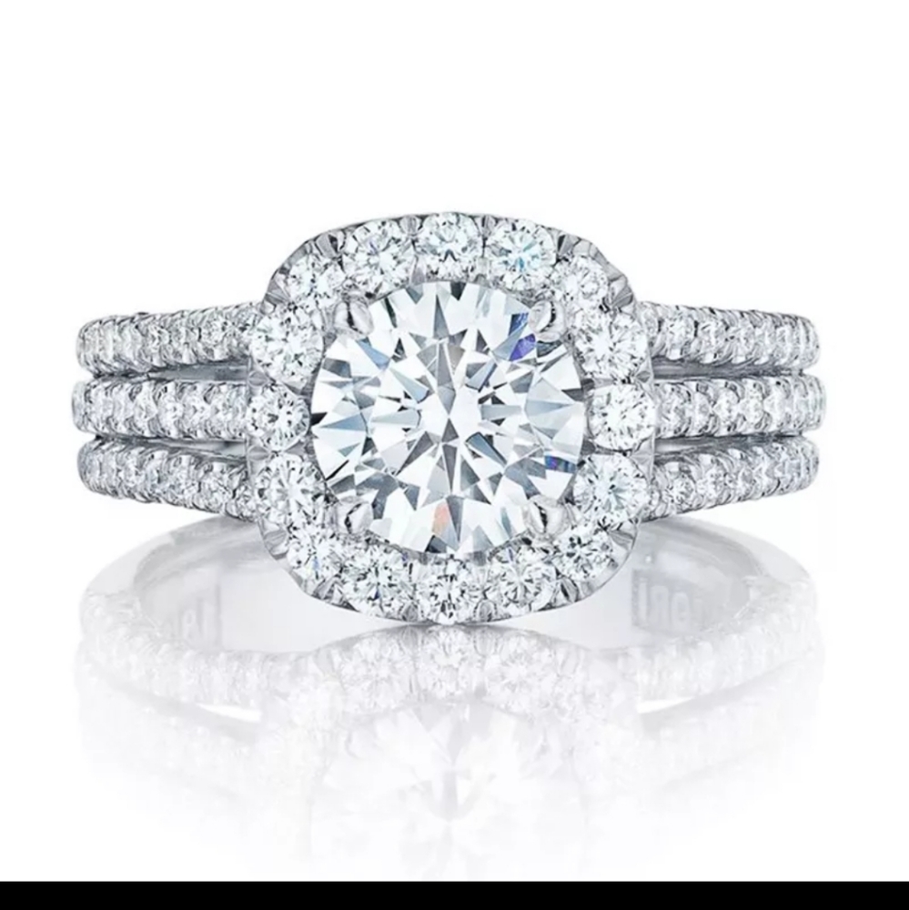925 Sterling Silver Simulated Diamond Ring - Picture 4 of 6